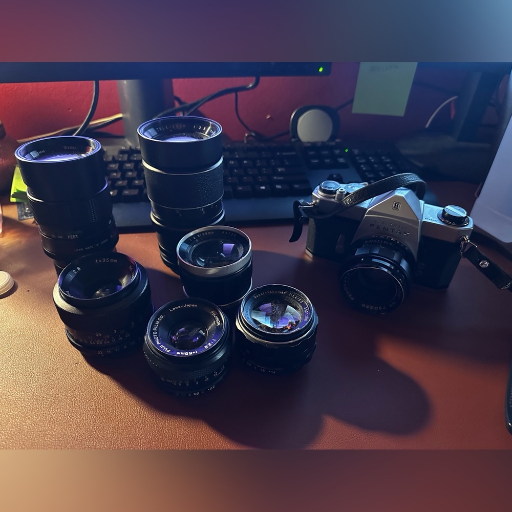 Pentax Honeywell Spotmatic SLR with 7  lenses and bag 35mm